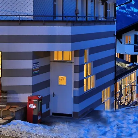 Steinroeschen Apartment *